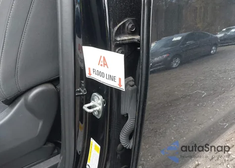 2021 Chevrolet Silverado 1500 4Wd Short Bed Lt Trail Boss z USA, uszkodzony, nr VIN 1GCPYFED8MZ171666